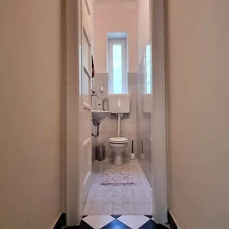 Via Gatteri 60 Apartamento